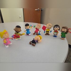 Peanuts Characters Kids Toy Figure Set - Multi-Color